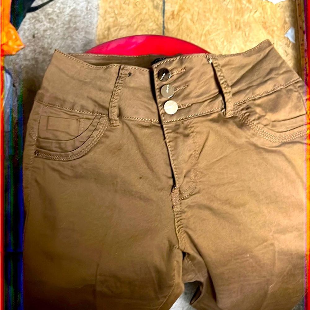 Women’s  size 13 junior straight leg butt enhancing pants stretchy